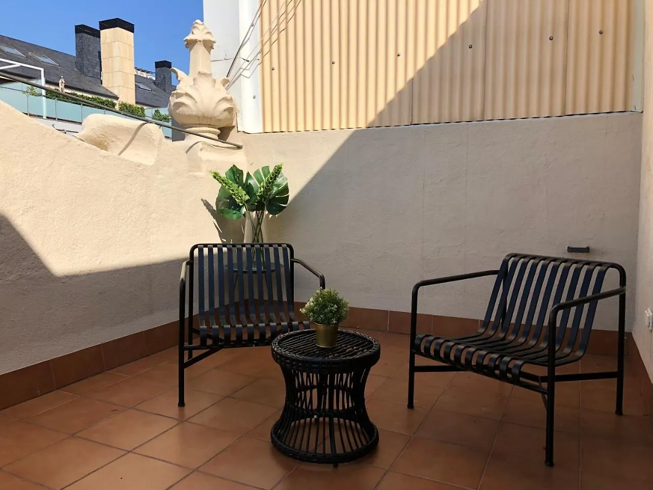 Vale Suites Barcelona Spain